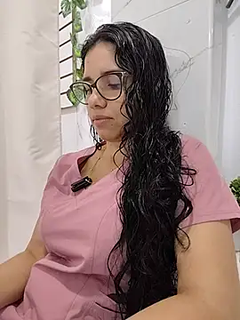alanahot94 online show from July 2026 04:10:02 PM
