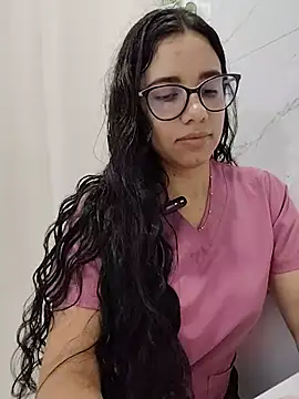 alanahot94 online show from July 2026 09:47:02 PM