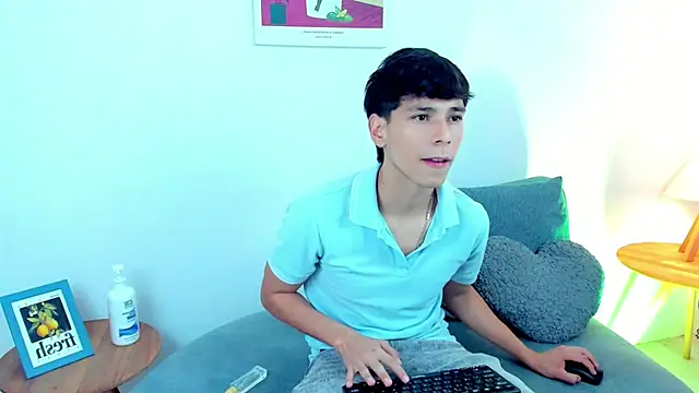 Snapshot of jacob_colliins chatting on May 2026 02:53:02 AM jacob colliins online show from May 2026 02:53:02 AM