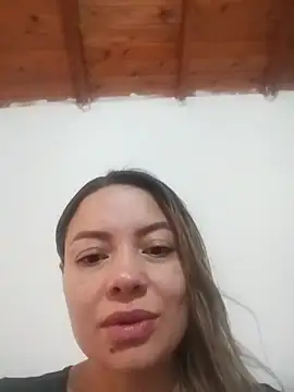 Annie-Latina online show from May 2026 05:19:02 PM