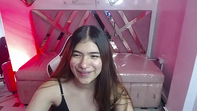 Snapshot of alesia_v_v chatting on May 2026 03:26:01 AM alesia v v online show from May 2026 03:26:01 AM