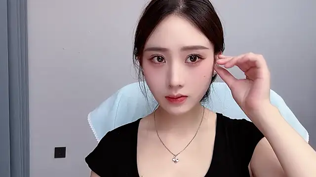  222Mia online show from June 2026 02:34:01 AM