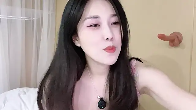 Emma qiqi online show from May 2026 08:42:02 AM