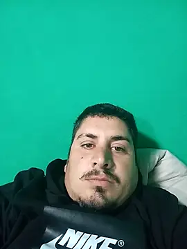 juaniglesias1977 online show from May 2026 04:01:02 PM