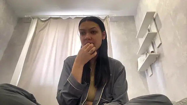Snapshot of AiEsquer chatting on June 2026 05:19:02 AM AiEsquer online show from June 2026 05:19:02 AM