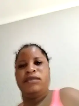 Snapshot of JuicyHoney_01 chatting on June 2026 05:35:01 AM JuicyHoney 01 online show from June 2026 05:35:01 AM