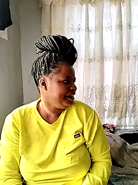 Snapshot of JuicyHoney_01 chatting on August 2026 05:42:02 AM JuicyHoney 01 online show from August 2026 05:42:02 AM