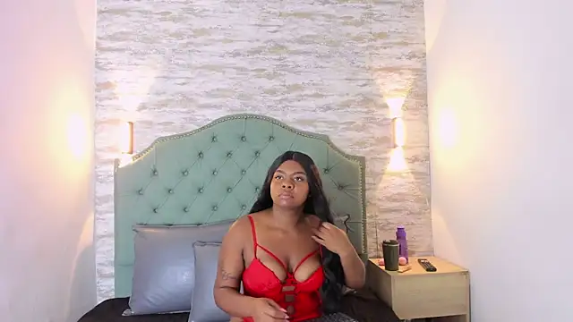 Snapshot of DannaWhisper chatting on May 2026 11:38:01 AM DannaWhisper online show from May 2026 11:38:01 AM