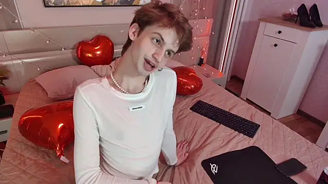 Snapshot of Bimbo_boy_ chatting on June 2026 04:56:02 PM Bimbo boy online show from June 2026 04:56:02 PM
