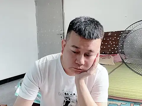 Snapshot of zzj_4718 chatting on May 2026 08:12:02 AM zzj 4718 online show from May 2026 08:12:02 AM