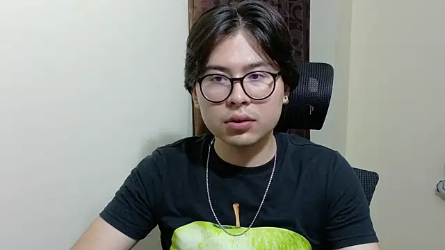 Snapshot of kuromi_boy chatting on June 2026 08:01:02 AM kuromi boy online show from June 2026 08:01:02 AM
