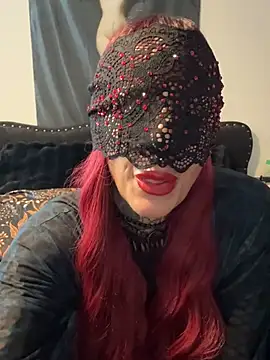 Snapshot of MaskedMamiXXX chatting on May 2026 04:17:02 AM MaskedMamiXXX online show from May 2026 04:17:02 AM