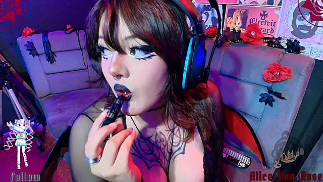 Alice von rose online show from June 2026 05:23:02 AM