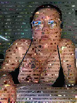 Snapshot of BadMommyyyyy chatting on May 2026 10:41:02 AM BadMommyyyyy online show from May 2026 10:41:02 AM
