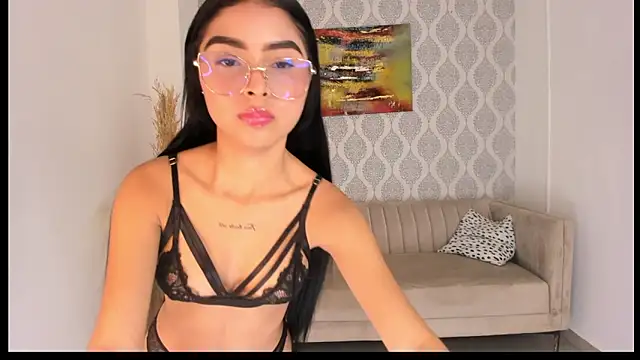 Zireth Quinn online show from May 2026 02:14:01 PM