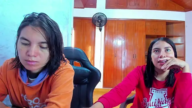 Snapshot of Soffy_and_Emily chatting on July 2026 12:55:01 PM Soffy and Emily online show from July 2026 12:55:01 PM