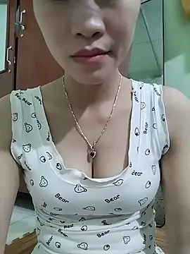 Snapshot of Logii_x chatting on June 2026 04:23:01 AM Logii x online show from June 2026 04:23:01 AM