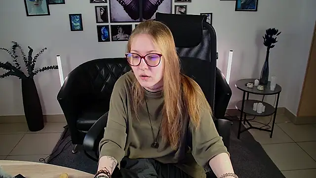 lanafitch online show from June 2026 11:14:01 AM