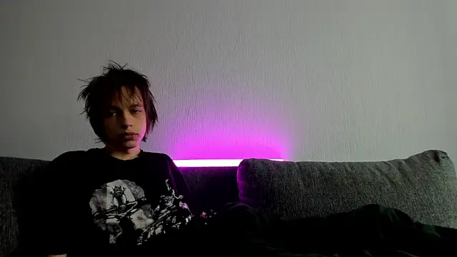 Nolan Sagee online show from May 2026 07:28:02 AM
