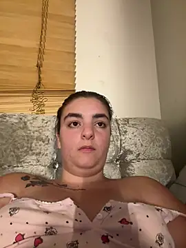 Snapshot of LexiXXoo chatting on June 2026 09:43:02 PM LexiXXoo online show from June 2026 09:43:02 PM