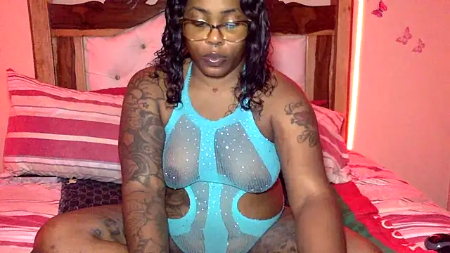 creamyamber online show from April 2026 01:03:01 AM