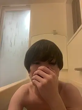 Snapshot of Kiki___1 chatting on January 2025 10:34:02 AM Kiki 1 online show from January 2025 10:34:02 AM