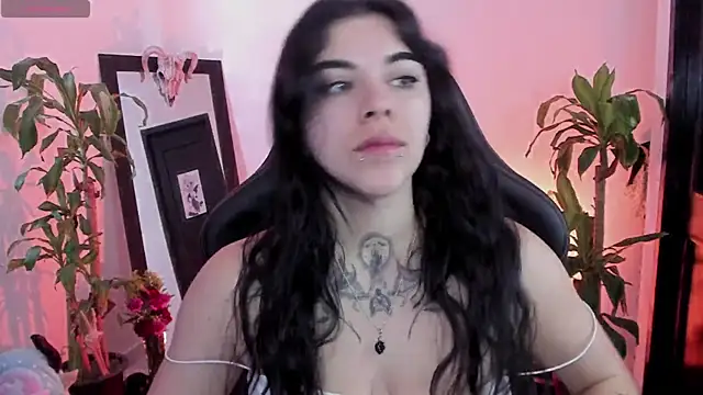 MissCharlottte 18 online show from May 2026 04:24:01 PM