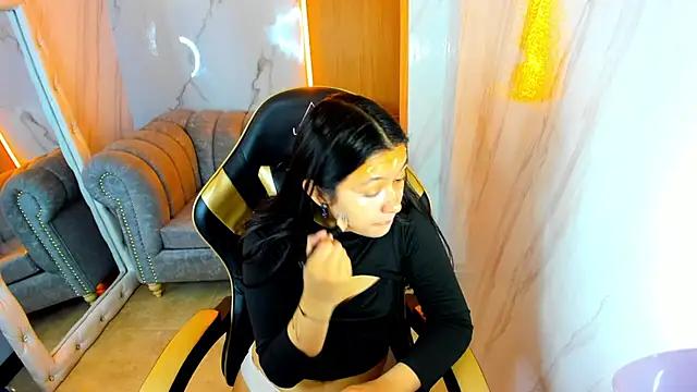 HoneyDoll tf online show from June 2026 12:49:01 PM