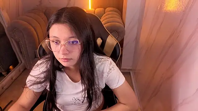 HoneyDoll tf online show from June 2026 12:42:01 PM