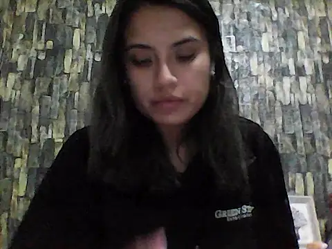 Snapshot of BabyCinnamon1 chatting on June 2026 04:59:02 AM BabyCinnamon1 online show from June 2026 04:59:02 AM