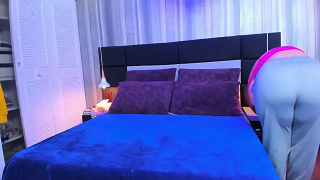 kikiromy online show from May 2026 08:24:02 PM
