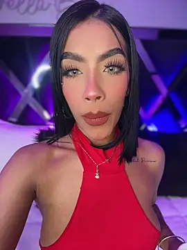 Snapshot of FiorellaBossh_ chatting on May 2026 10:30:01 PM FiorellaBossh online show from May 2026 10:30:01 PM