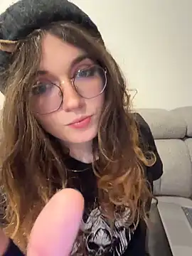 Snapshot of cutypiefull chatting on May 2026 10:50:03 PM cutypiefull online show from May 2026 10:50:03 PM