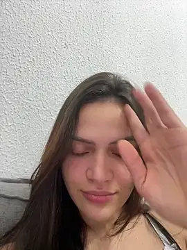 Snapshot of Sarah__hot chatting on May 2026 01:02:02 AM Sarah hot online show from May 2026 01:02:02 AM