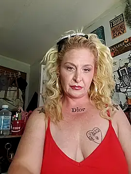 Snapshot of NutNmyGUTdaddy chatting on August 2026 10:46:02 AM NutNmyGUTdaddy online show from August 2026 10:46:02 AM
