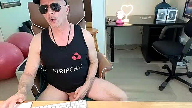 hotdadbod online show from January 2026 09:40:02 PM