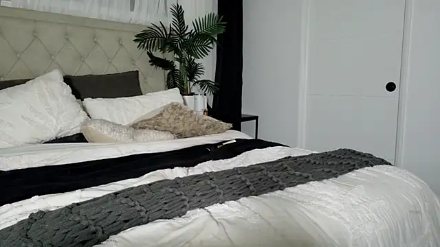 keelieuncensored online show from July 2026 12:48:02 PM