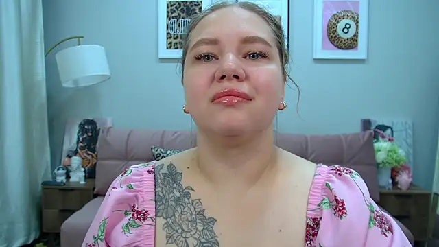 Snapshot of DianaKristol chatting on July 2026 06:14:02 PM DianaKristol online show from July 2026 06:14:02 PM