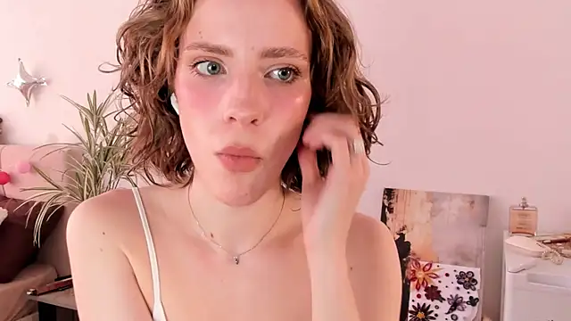 Snapshot of imogensy chatting on May 2026 05:25:01 AM imogensy online show from May 2026 05:25:01 AM