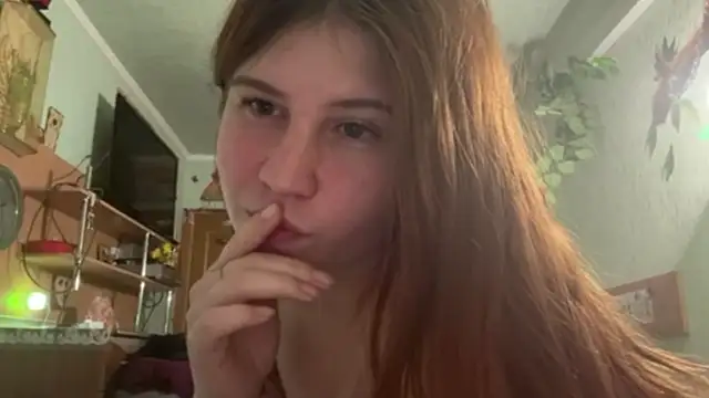 EmmaLovelyBB online show from May 2026 06:46:02 PM