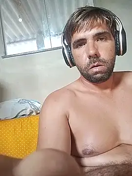 Snapshot of Rodrigo123hjsbdnd chatting on May 2026 05:07:02 PM Rodrigo123hjsbdnd online show from May 2026 05:07:02 PM