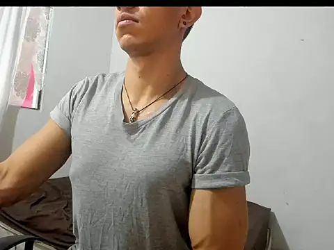 Snapshot of aquiles04 chatting on June 2026 03:02:01 PM aquiles04 online show from June 2026 03:02:01 PM