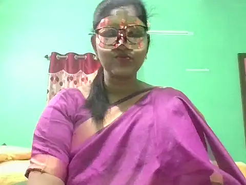 Snapshot of Kavya17 chatting on June 2026 03:15:02 AM Kavya17 online show from June 2026 03:15:02 AM