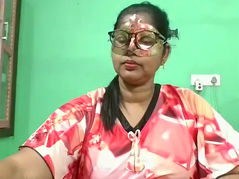 Snapshot of Kavya17 chatting on June 2026 02:04:02 PM Kavya17 online show from June 2026 02:04:02 PM