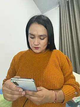 Snapshot of rousee69_ chatting on May 2026 02:07:02 AM rousee69 online show from May 2026 02:07:02 AM