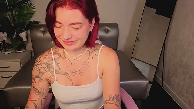 Nikki Gringer online show from June 2026 01:30:02 AM