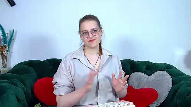 AlexaAvery online show from May 2026 06:40:02 AM