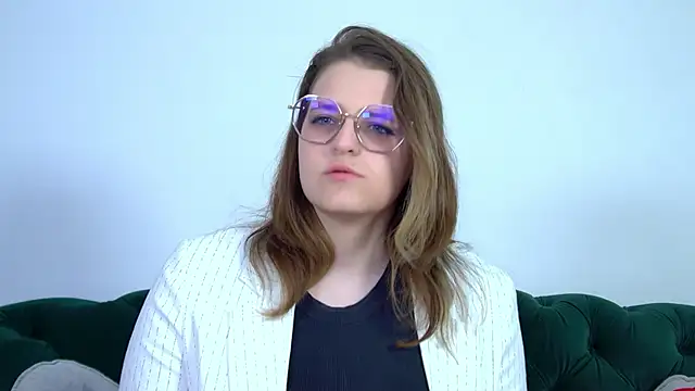 AlexaAvery online show from May 2026 06:33:01 AM