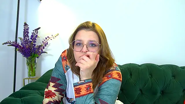 AlexaAvery online show from May 2026 06:21:02 AM