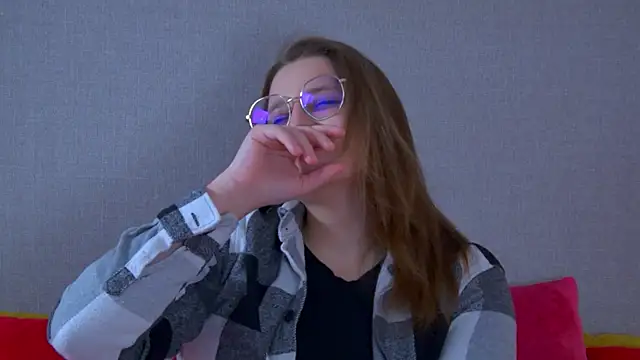 AlexaAvery online show from July 2026 06:28:01 AM